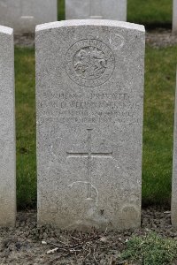 Lijssenthoek Military Cemetery - MacKenzie, Evan Llewellyn