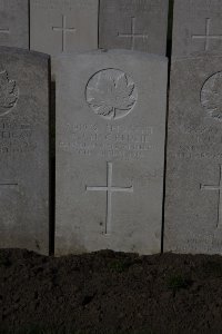 Lijssenthoek Military Cemetery - MacKenzie, E J