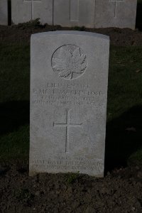 Lijssenthoek Military Cemetery - MacKintosh, Peter McLeod