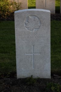 Lijssenthoek Military Cemetery - MacLaurin, H J