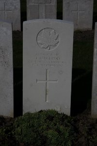 Lijssenthoek Military Cemetery - MacLeod, J