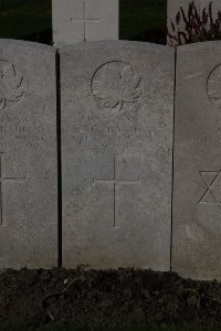 Lijssenthoek Military Cemetery - MacLeod, K K