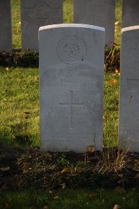 Lijssenthoek Military Cemetery - MacNaughton, John Daniel