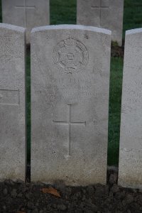 Lijssenthoek Military Cemetery - MacHin, E E