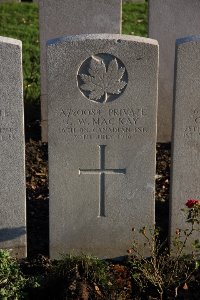 Lijssenthoek Military Cemetery - MacKay, G W