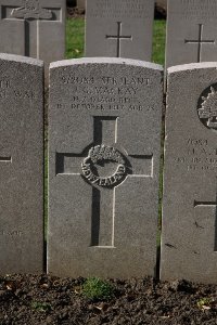 Lijssenthoek Military Cemetery - MacKay, James Gordon