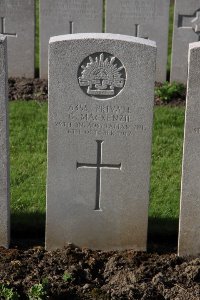 Lijssenthoek Military Cemetery - MacKenzie, George