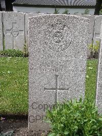 Lijssenthoek Military Cemetery - Maguire, P
