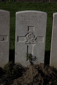 Lijssenthoek Military Cemetery - Mahon, E