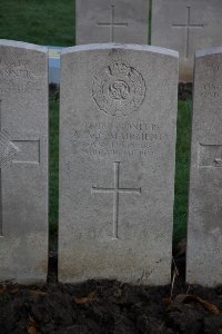 Lijssenthoek Military Cemetery - Maidment, A A G