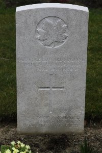 Lijssenthoek Military Cemetery - Malone, Maurice Edward