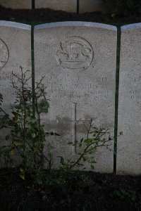 Lijssenthoek Military Cemetery - Mandy, H B