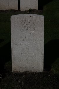 Lijssenthoek Military Cemetery - Manisty, H S
