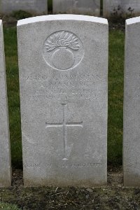 Lijssenthoek Military Cemetery - Manning, A