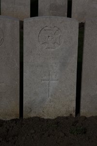Lijssenthoek Military Cemetery - Manning, Fredrick Charles