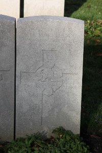 Lijssenthoek Military Cemetery - Markham, H