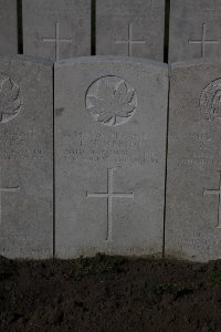 Lijssenthoek Military Cemetery - Martin, F M