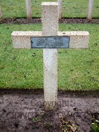 Lijssenthoek Military Cemetery - Martin, Jean