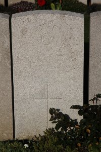 Lijssenthoek Military Cemetery - Matthias, J