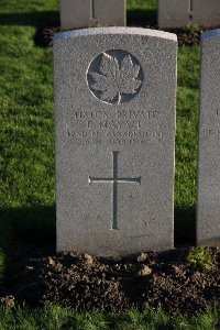 Lijssenthoek Military Cemetery - Mayall, E