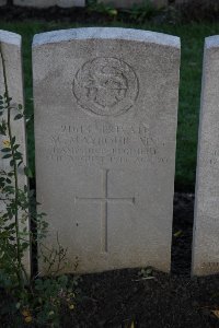 Lijssenthoek Military Cemetery - Maybour, M