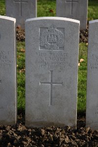Lijssenthoek Military Cemetery - Mayes, A E