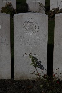 Lijssenthoek Military Cemetery - Maynard, J F