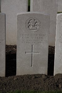 Lijssenthoek Military Cemetery - McAndrew, Patrick