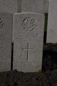 Lijssenthoek Military Cemetery - McCuen, Michael Edward