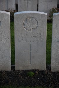 Lijssenthoek Military Cemetery - McDougall, Dugald George