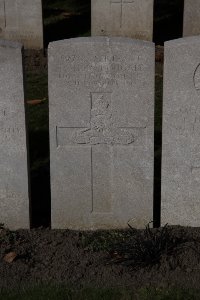 Lijssenthoek Military Cemetery - McDougall, T M