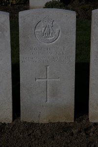 Lijssenthoek Military Cemetery - McGee, John