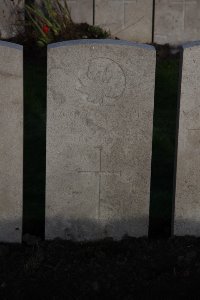 Lijssenthoek Military Cemetery - McGlynn, B