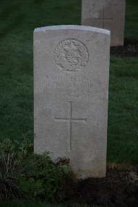 Lijssenthoek Military Cemetery - McGregor, E