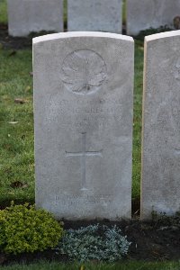 Lijssenthoek Military Cemetery - McGregor, P R