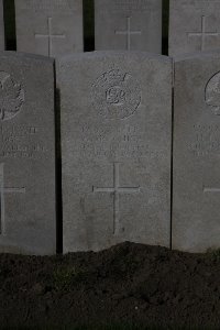 Lijssenthoek Military Cemetery - McGuigan, A
