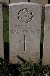 Lijssenthoek Military Cemetery - McIntosh, James Stormont