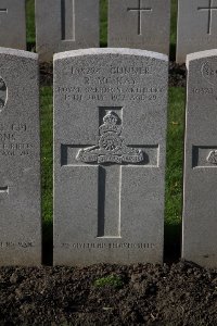 Lijssenthoek Military Cemetery - McKay, R