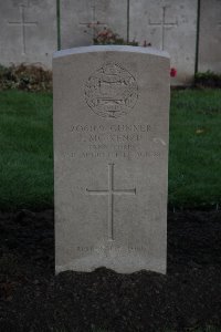 Lijssenthoek Military Cemetery - McKenzie, John