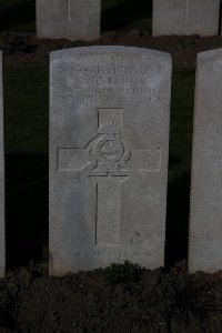 Lijssenthoek Military Cemetery - McKenzie, James