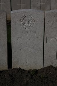 Lijssenthoek Military Cemetery - McKenzie, J
