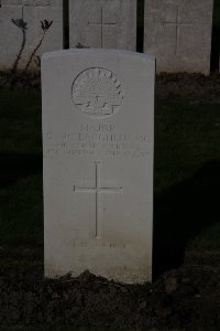 Lijssenthoek Military Cemetery - McLaughlin, Geoffrey