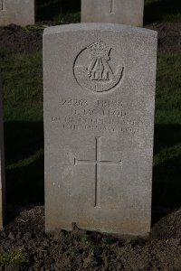 Lijssenthoek Military Cemetery - McLeod, D
