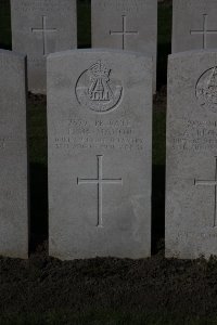 Lijssenthoek Military Cemetery - McMahon, T
