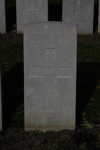 Lijssenthoek Military Cemetery - McMaster, Donald