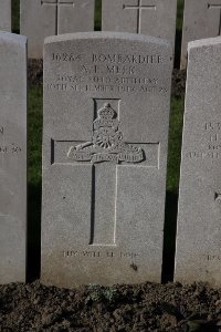 Lijssenthoek Military Cemetery - Meek, Arthur Edward