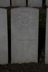 Lijssenthoek Military Cemetery - Mellis, James Alexander