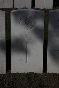 Lijssenthoek Military Cemetery - Melrose, J