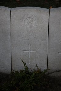 Lijssenthoek Military Cemetery - Menzies, W P