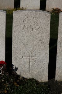 Lijssenthoek Military Cemetery - Message, G E